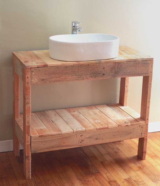 Comment fabriquer un meuble lavabo en bois? - BricoBistro  Comment  fabriquer des meubles, Meuble lavabo, Meuble-lavabo en bois